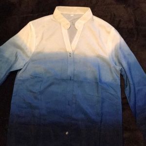 2/$15 blue ombré blouse fade from light to dark